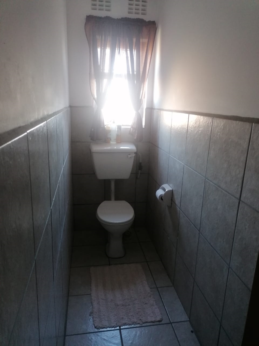 2 Bedroom Property for Sale in Beacon Bay Eastern Cape